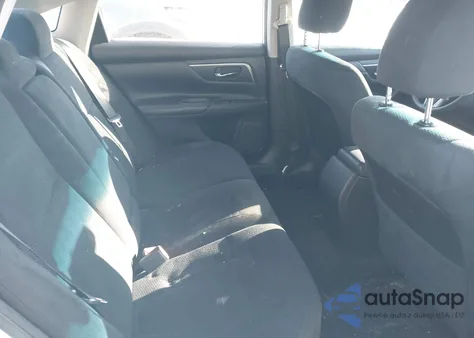 2015 Nissan Altima 2.5 z USA, uszkodzony, nr VIN 1N4AL3AP4FC497088